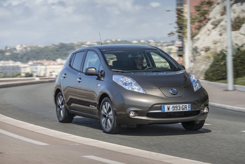 Nissan leaf deals miles per charge